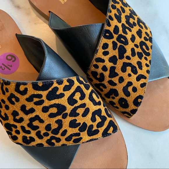 DIANE VON FURSTENBERG Baile Leopard Print Suede Cross Slide On Sandals - Picture 6 of 6